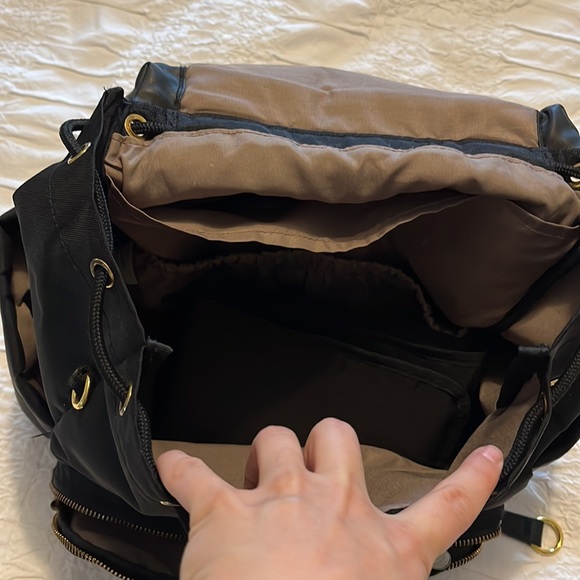 Skip Hop diaper bag - Picture 3 of 6